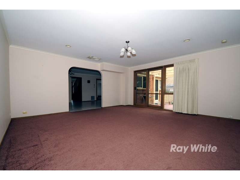 19 Jenola Parade, Wantirna South VIC 3152