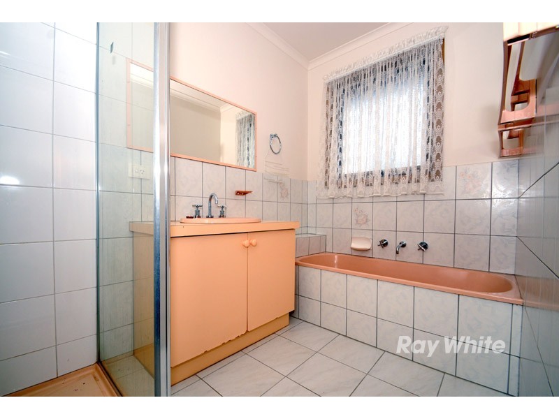 19 Jenola Parade, Wantirna South VIC 3152