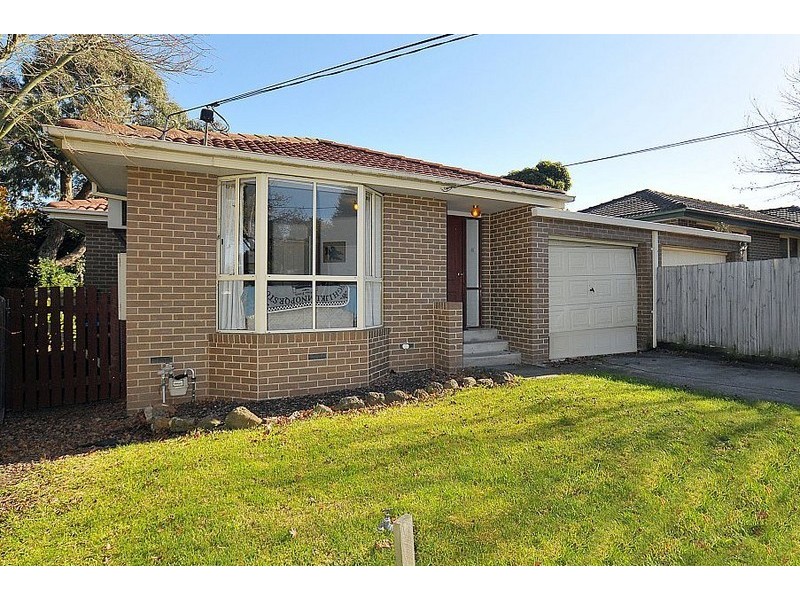 10 Locksley Close, Bayswater VIC 3153