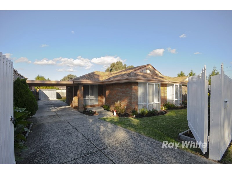 2 Carina Close, Wantirna South VIC 3152