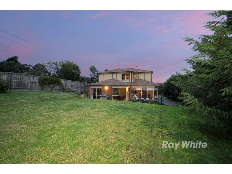 8 The Croft, Lysterfield VIC 3156