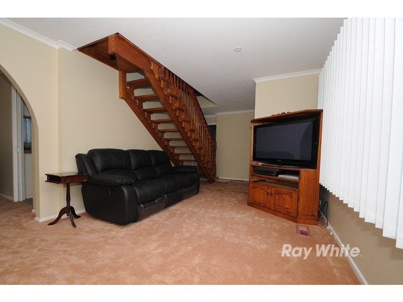 10 Cobain Square, Wantirna VIC 3152