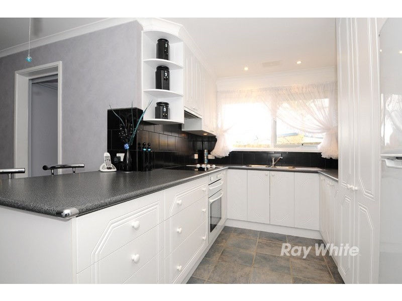 4 Corinella Square, Wantirna VIC 3152