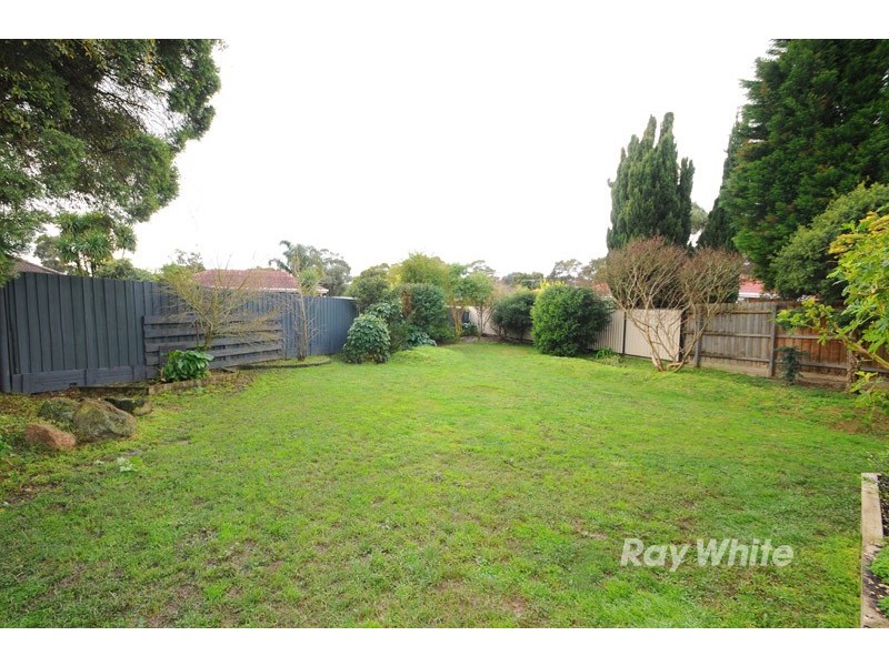 4 Corinella Square, Wantirna VIC 3152