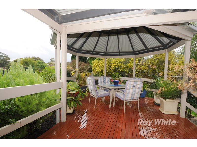 4 Corinella Square, Wantirna VIC 3152