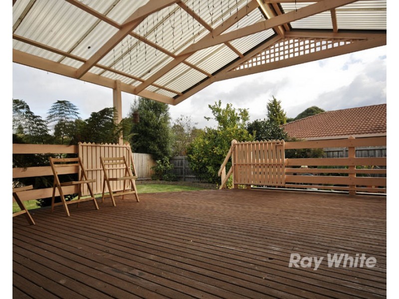123 Fraser Crescent, Wantirna South VIC 3152