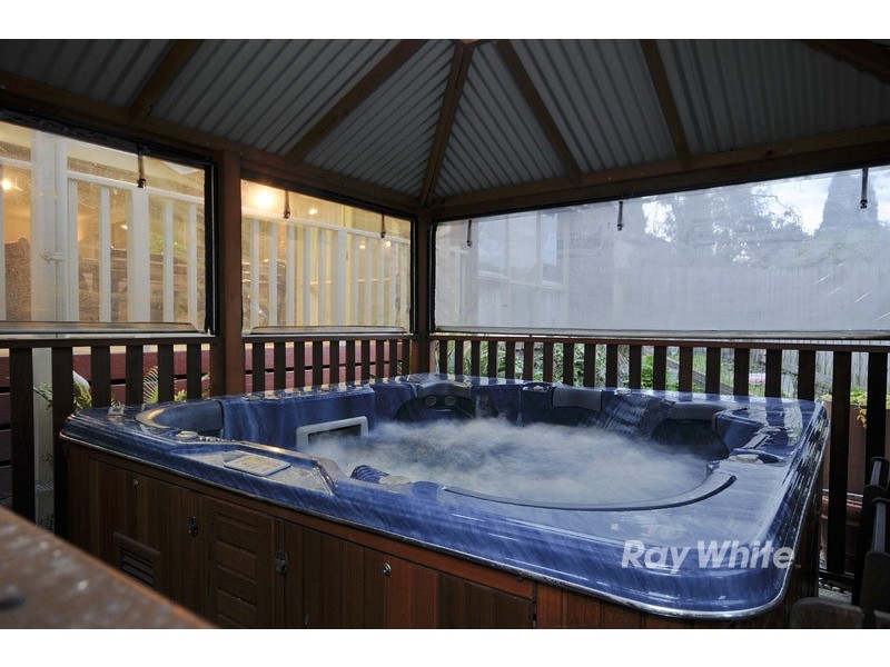 14 Tresise Avenue, Wantirna South VIC 3152