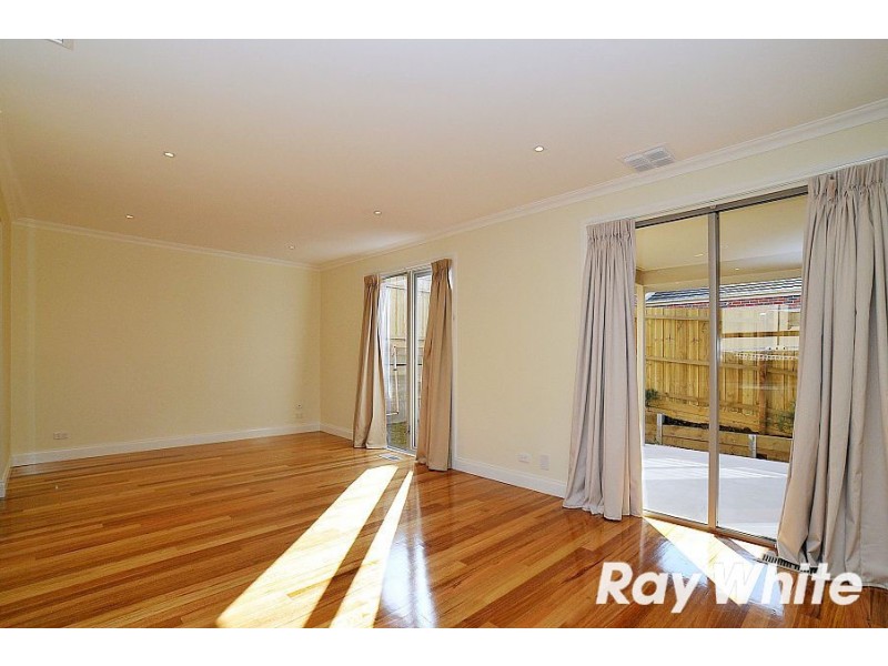 2/3 Dianne Street, Doncaster East VIC 3109