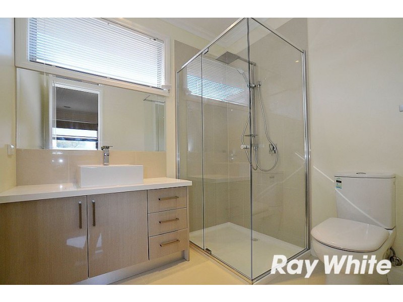 2/3 Dianne Street, Doncaster East VIC 3109