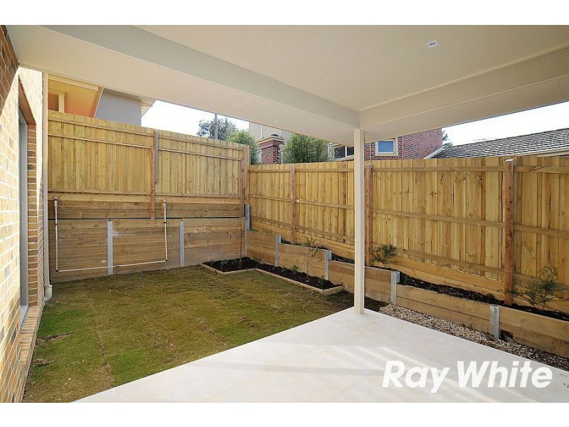 2/3 Dianne Street, Doncaster East VIC 3109