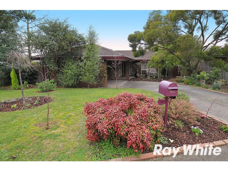 16 Milpera Crescent, Wantirna VIC 3152