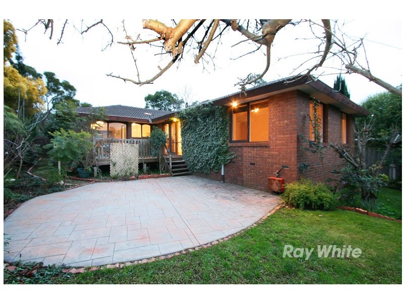 16 Milpera Crescent, Wantirna VIC 3152