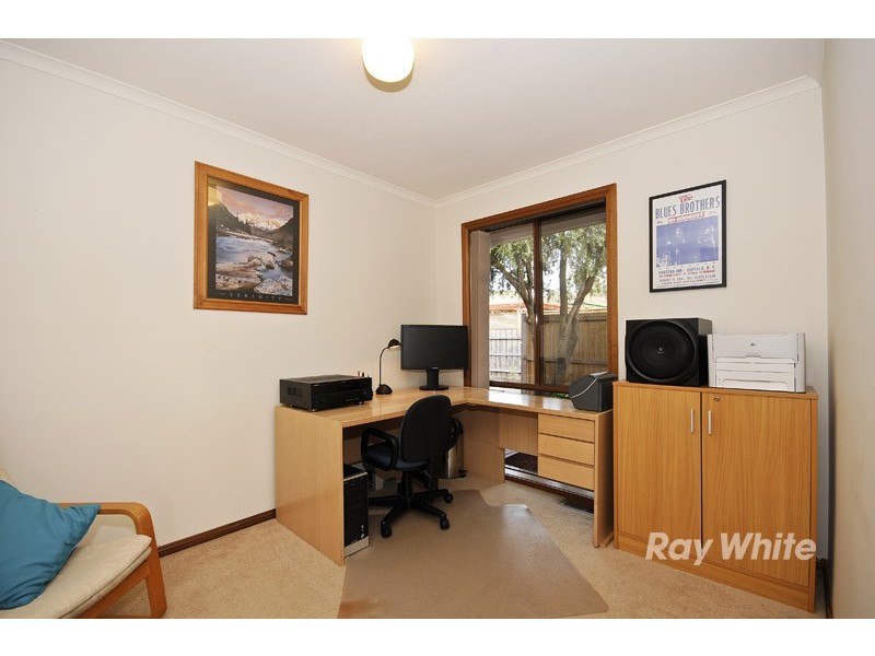 2/58 Fonteyn Drive, Wantirna South VIC 3152