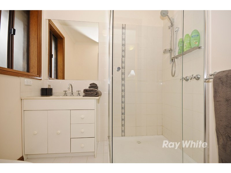 2/58 Fonteyn Drive, Wantirna South VIC 3152