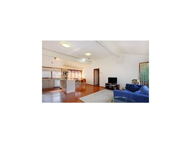 27 Calder Way, Wantirna South VIC 3152