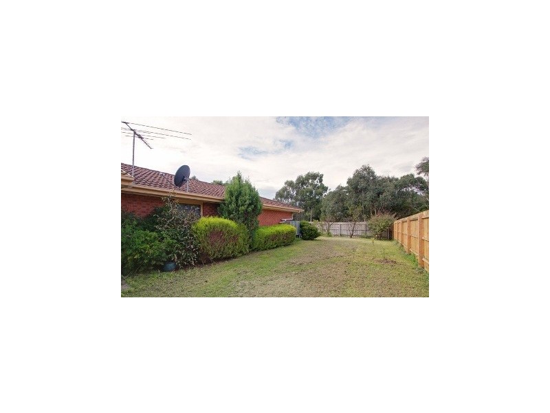 27 Calder Way, Wantirna South VIC 3152