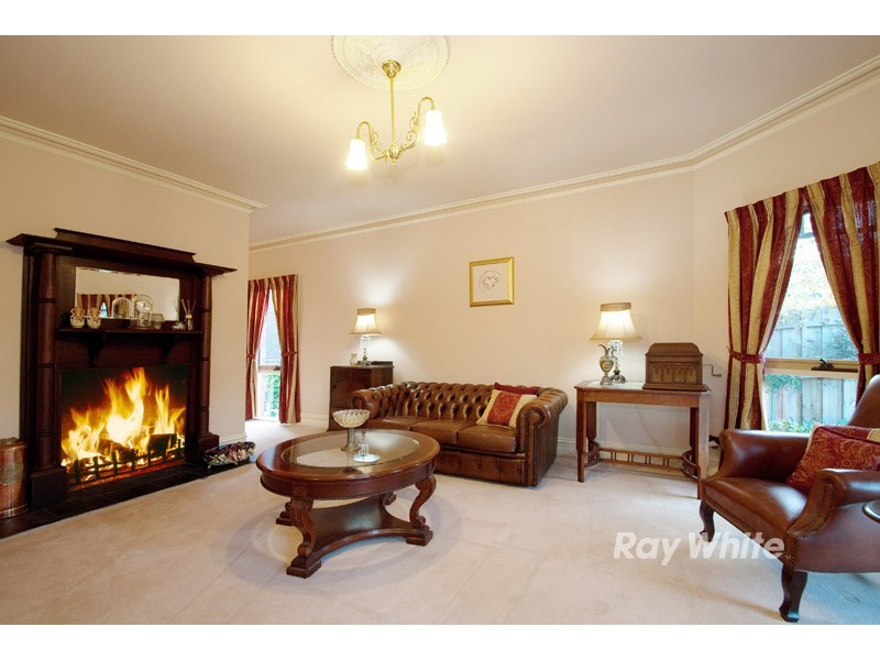 7 Blue Hills Close, Wantirna VIC 3152