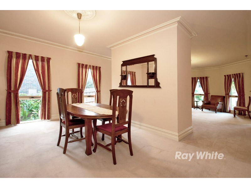 7 Blue Hills Close, Wantirna VIC 3152