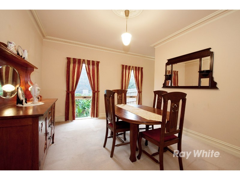 7 Blue Hills Close, Wantirna VIC 3152