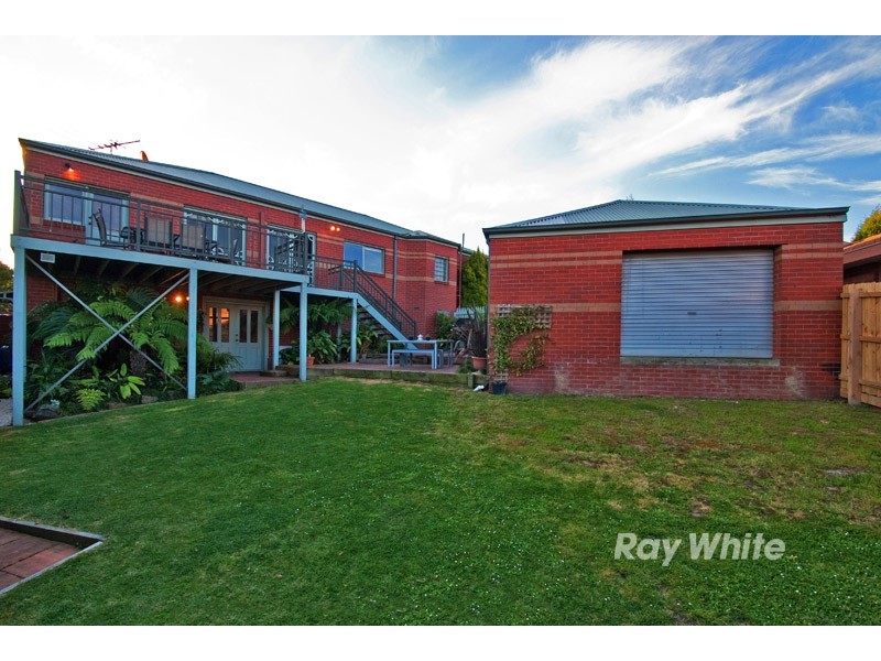 7 Blue Hills Close, Wantirna VIC 3152
