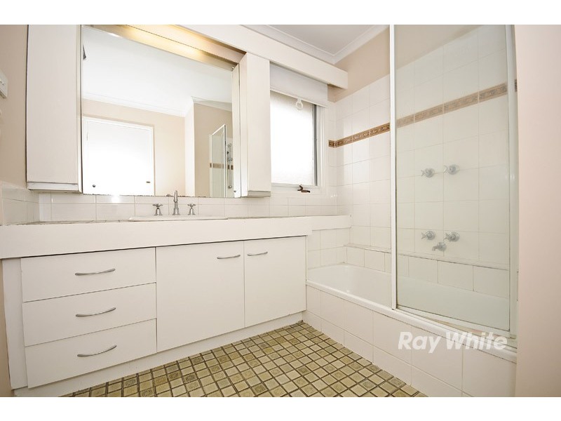 14 Mowbray Drive, Wantirna South VIC 3152