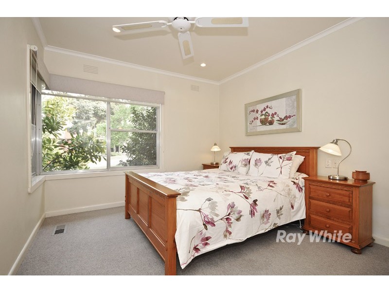 31 Kirrawee Avenue, Wantirna South VIC 3152