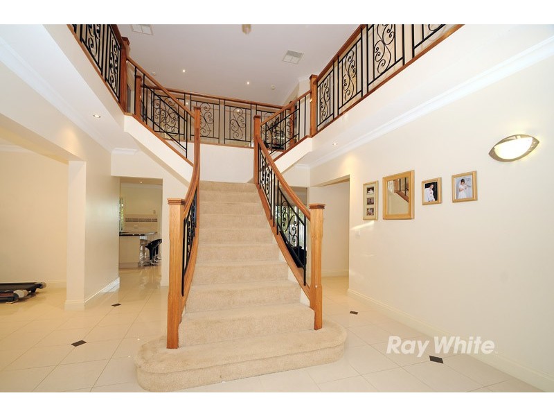 18 Colonial Court, Wantirna VIC 3152