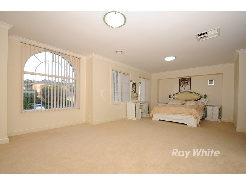 18 Colonial Court, Wantirna VIC 3152