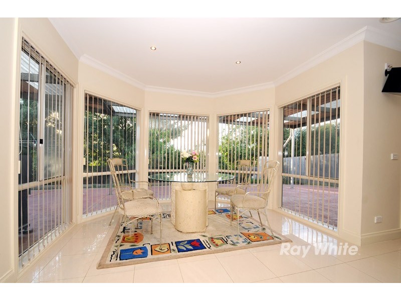 18 Colonial Court, Wantirna VIC 3152