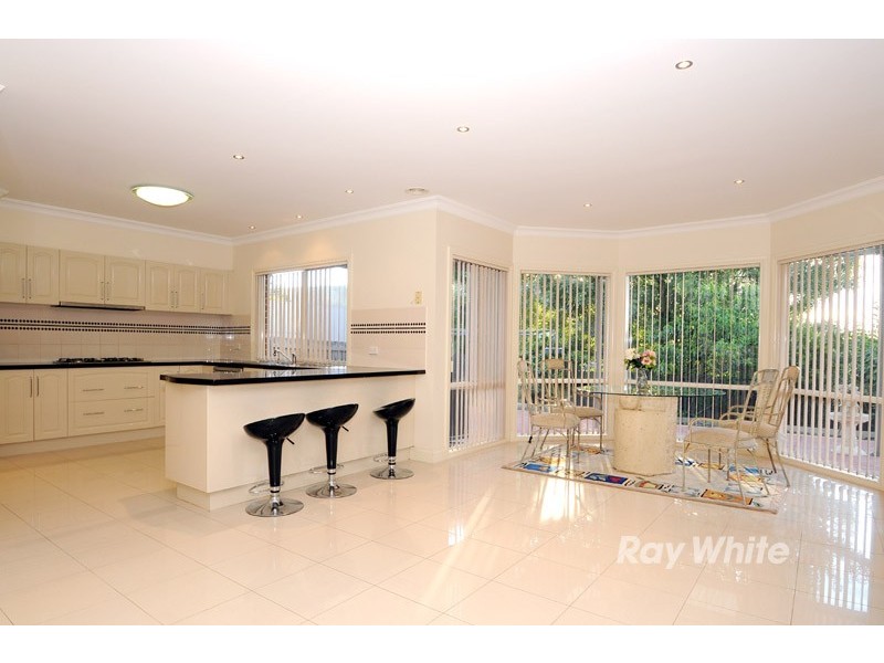 18 Colonial Court, Wantirna VIC 3152