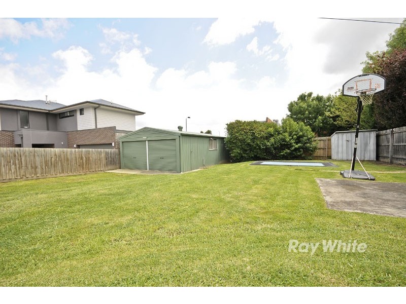 3 Giselle Avenue, Wantirna South VIC 3152