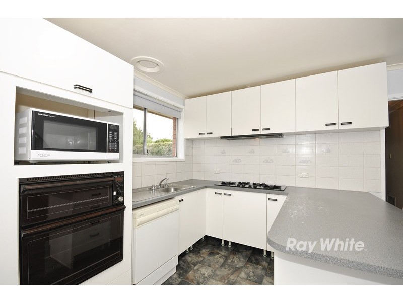 3 Giselle Avenue, Wantirna South VIC 3152