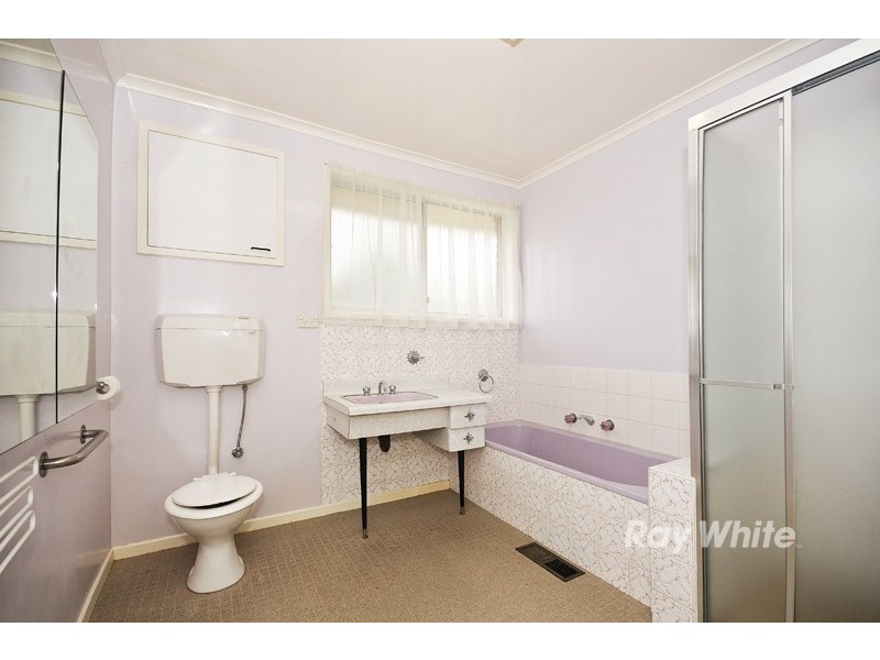 3 Giselle Avenue, Wantirna South VIC 3152