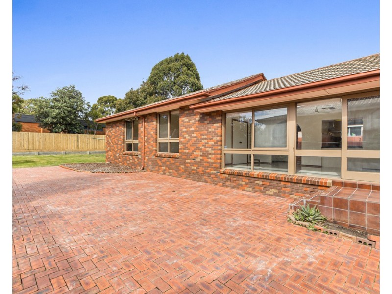 27 Shetland Drive, Wantirna VIC 3152