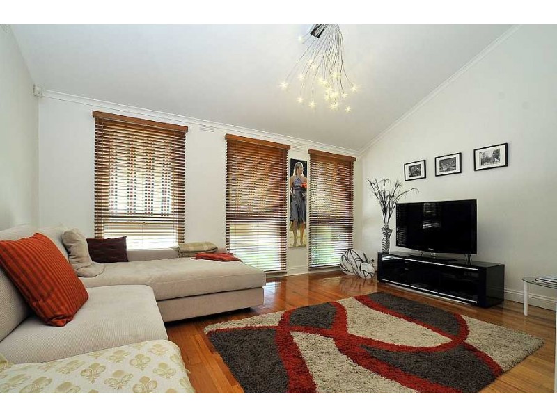 2 Laver Court, Wantirna South VIC 3152