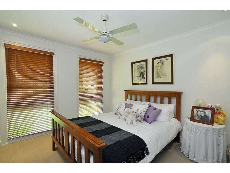 2 Laver Court, Wantirna South VIC 3152
