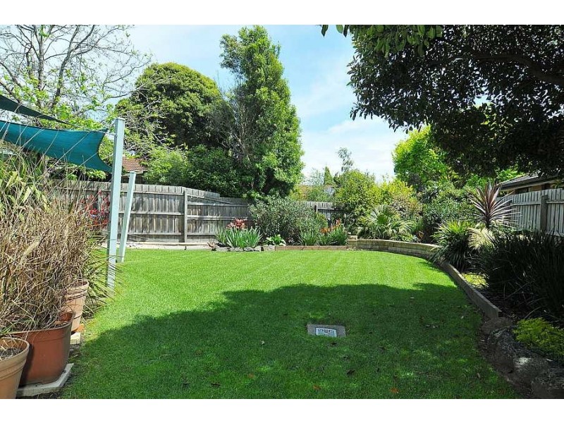 2 Laver Court, Wantirna South VIC 3152