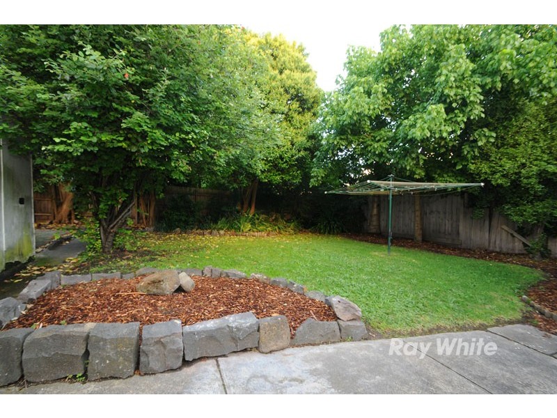 4 Lemnos Street, Croydon VIC 3136