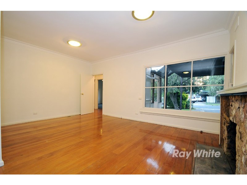 4 Lemnos Street, Croydon VIC 3136