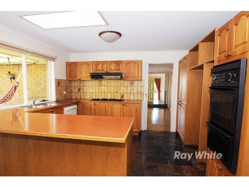 9 Lillee Close, Wantirna South VIC 3152