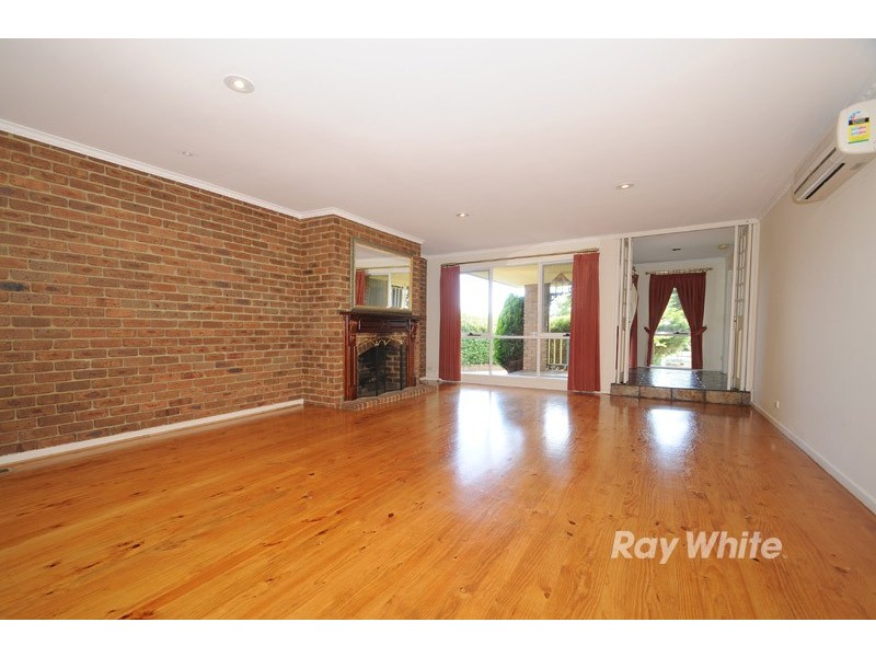 9 Lillee Close, Wantirna South VIC 3152