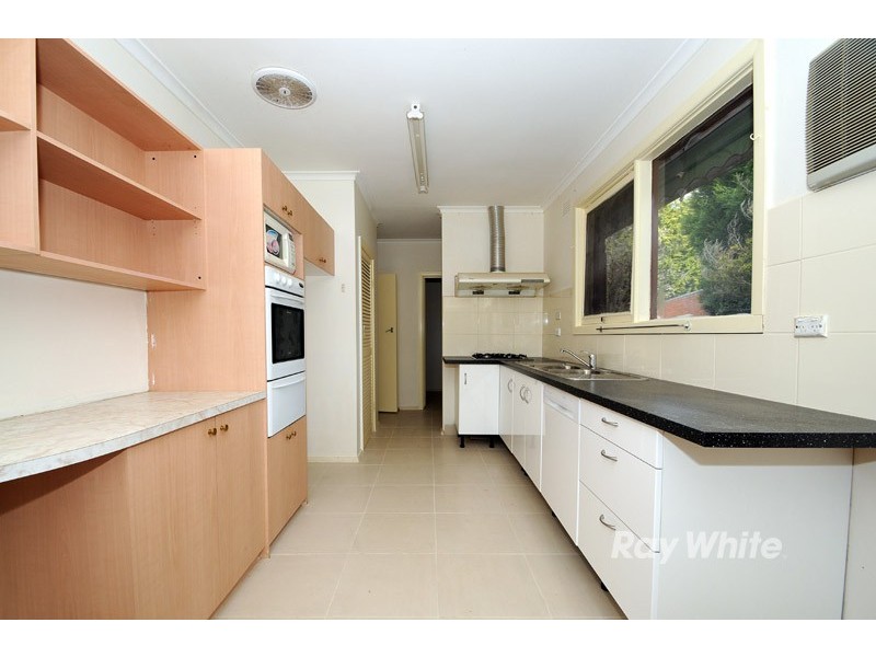 5 Warrawee Road, Wantirna South VIC 3152