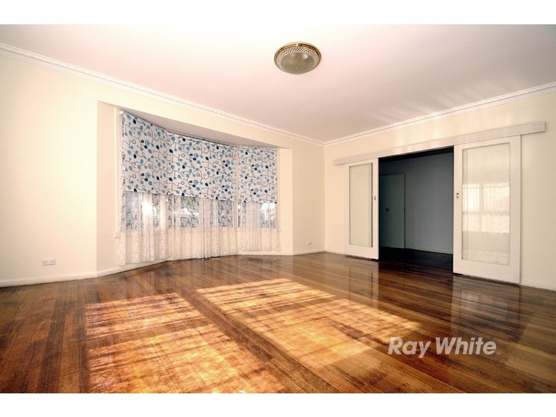 5 Warrawee Road, Wantirna South VIC 3152