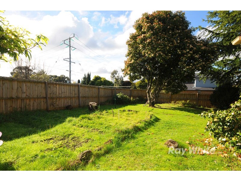 5 Warrawee Road, Wantirna South VIC 3152