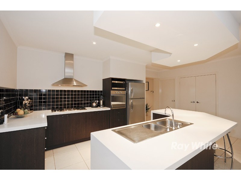 15 Bells Court, Wantirna South VIC 3152