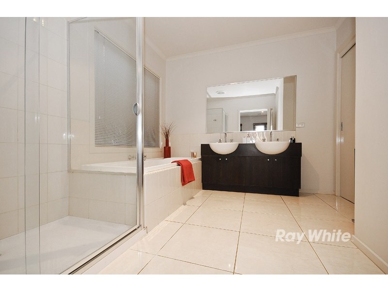 15 Bells Court, Wantirna South VIC 3152