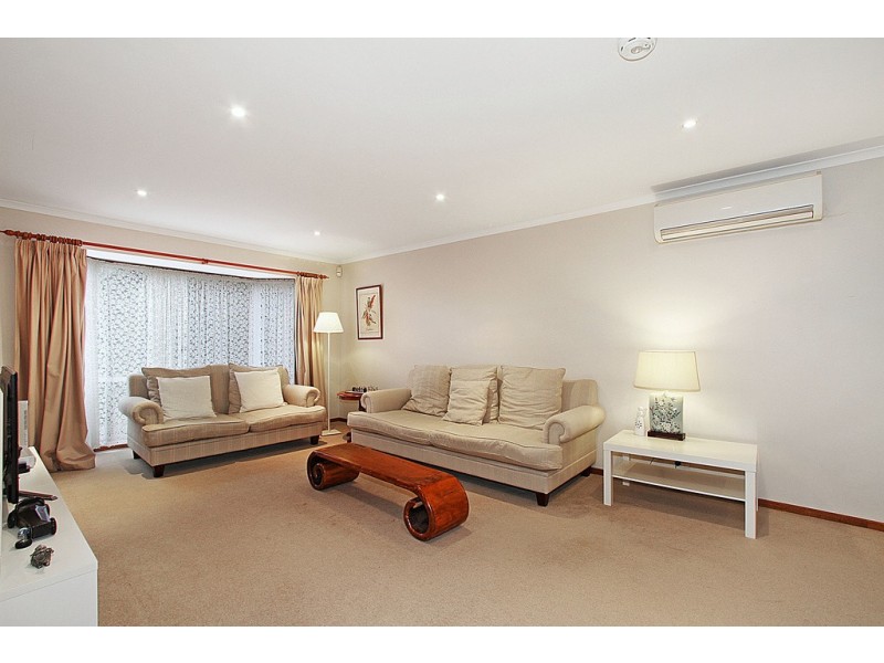 35 Cornelius Drive, Wantirna South VIC 3152