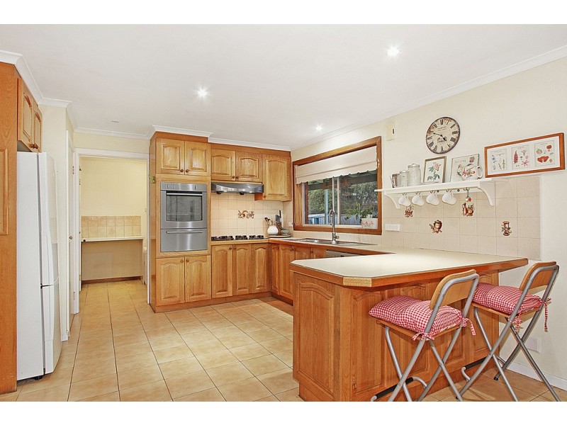 35 Cornelius Drive, Wantirna South VIC 3152