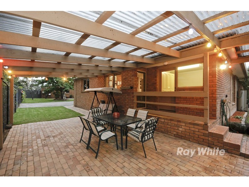 8 Jade Court, Wantirna South VIC 3152