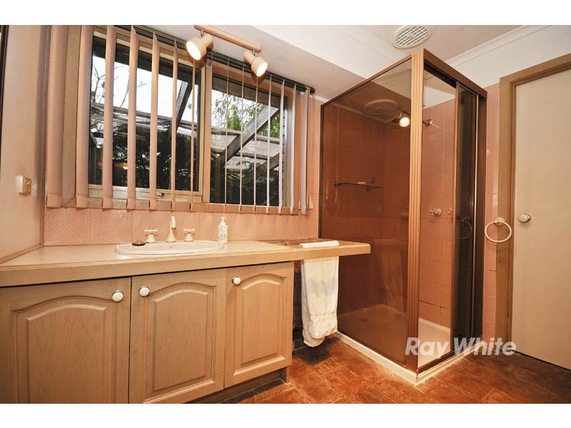 8 Jade Court, Wantirna South VIC 3152